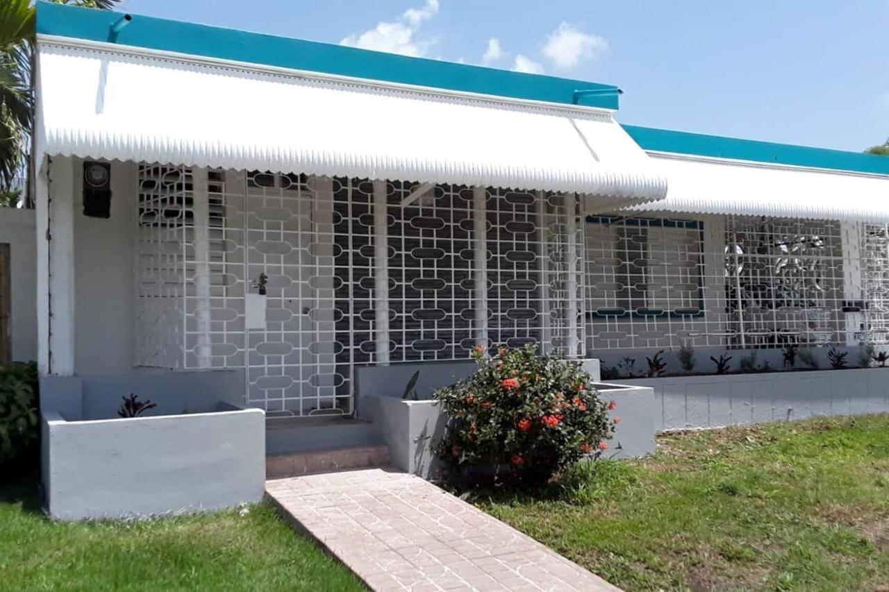 Casa Del Sol-Unit A Villa บายามอน ภายนอก รูปภาพ